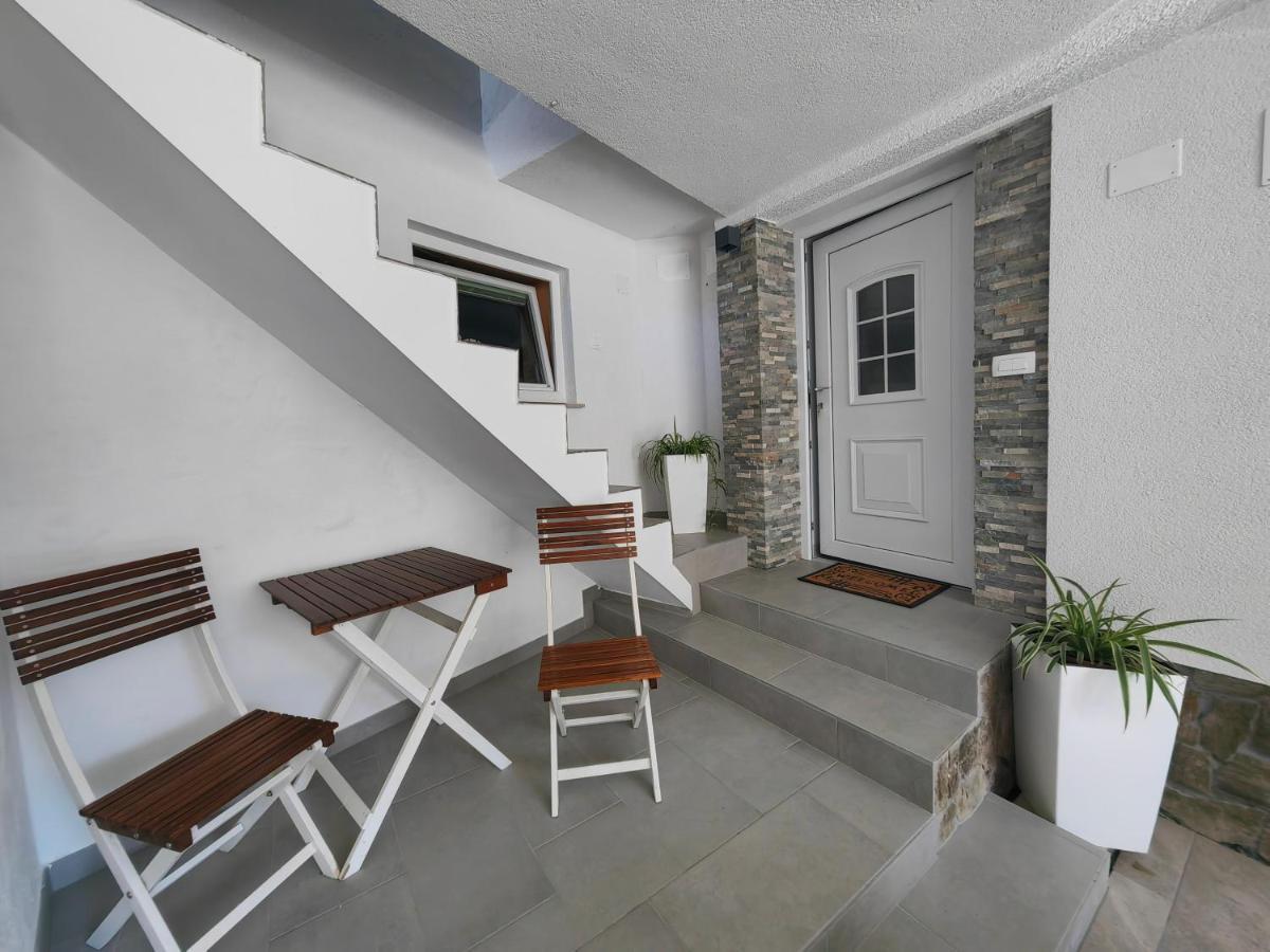 Apartma Bela 보힌스카 벨라 외부 사진