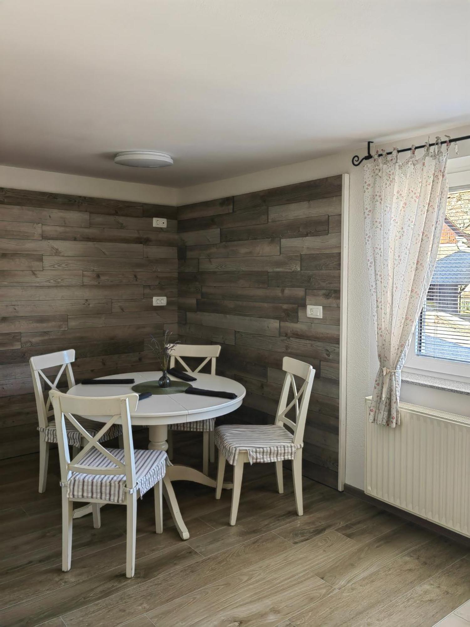 Apartma Bela 보힌스카 벨라 외부 사진