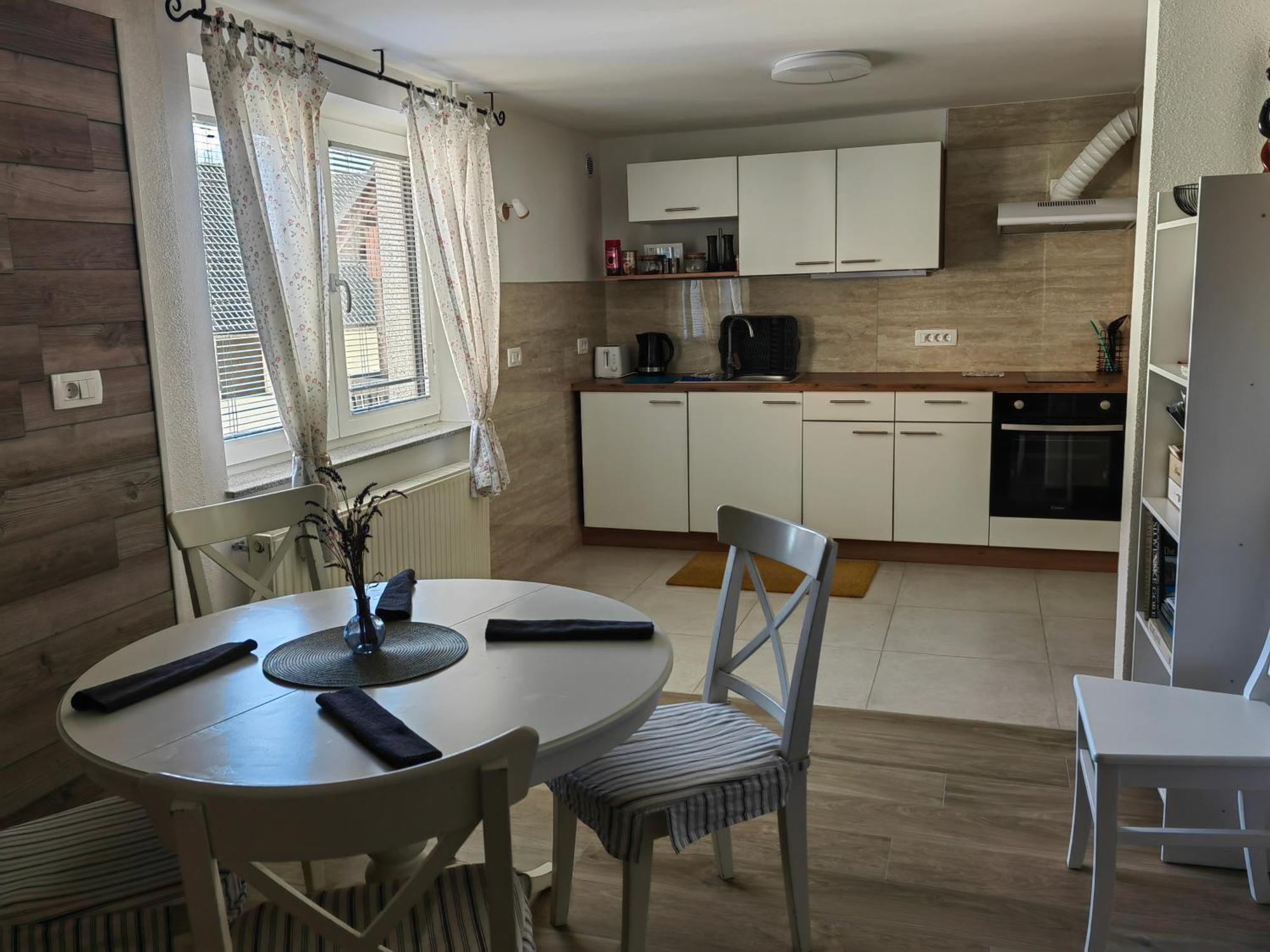 Apartma Bela 보힌스카 벨라 외부 사진